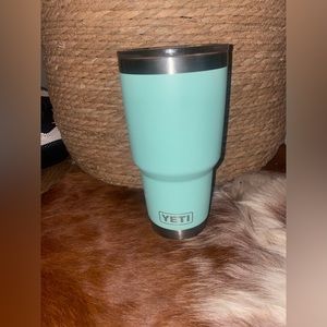 Yeti tumbler